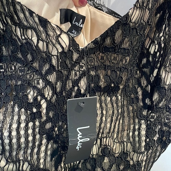 NWT Lulus Black Lace Tie-Up Bodysuit - Picture 7 of 10